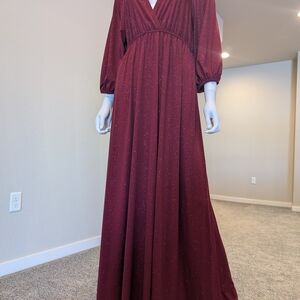 Elegant Burgundy Maxi Dress